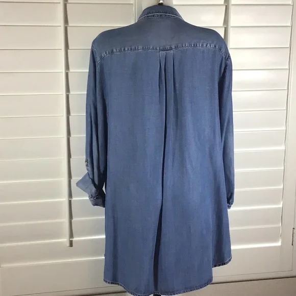 Chico’s chambray tunic - Picture 3 of 6
